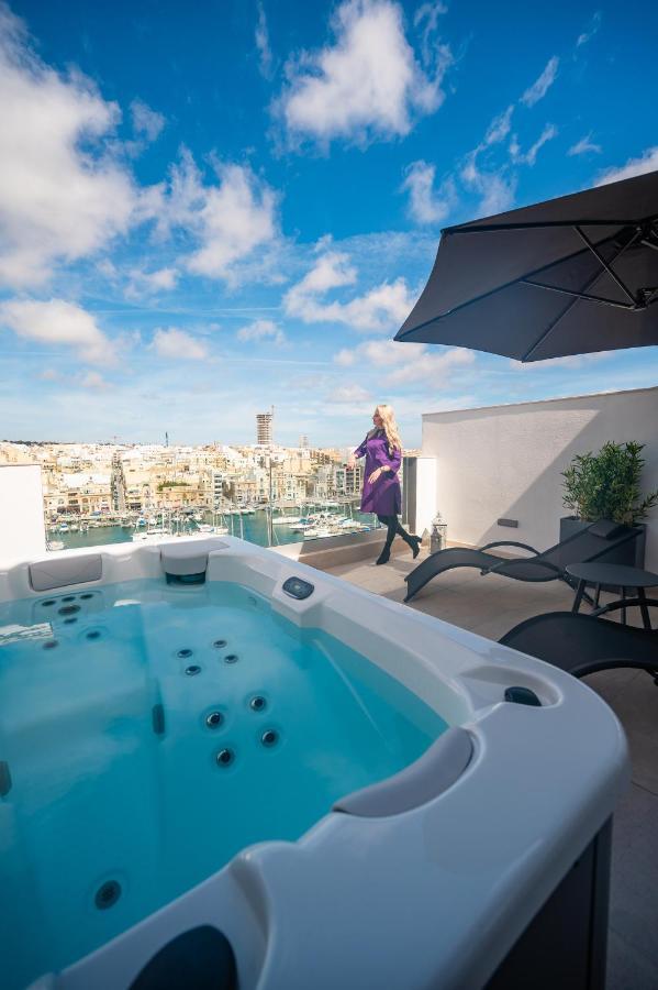 The Address Seafront Suites With Hot Tub Pieta Luaran gambar
