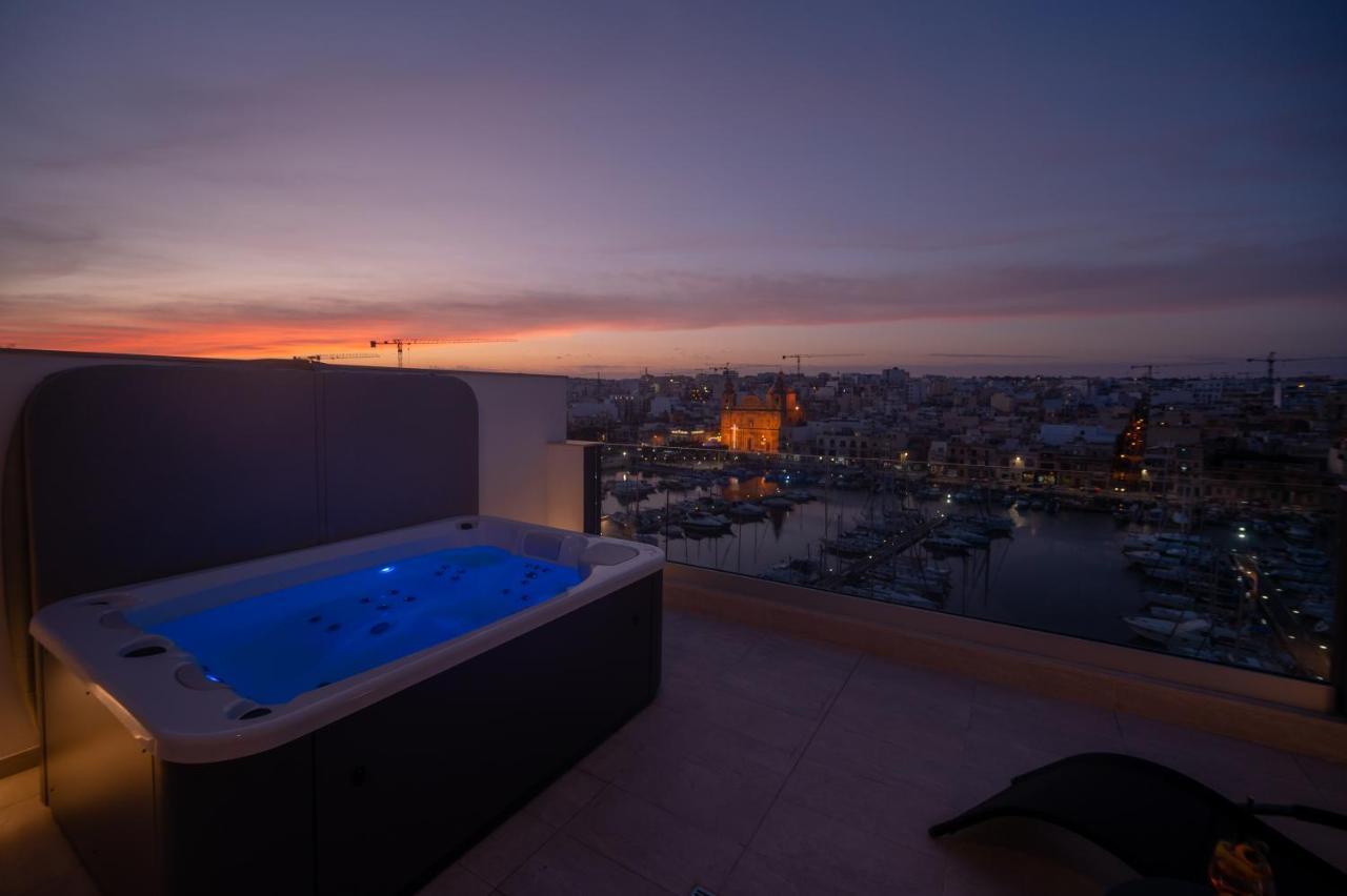 The Address Seafront Suites With Hot Tub Pieta Luaran gambar