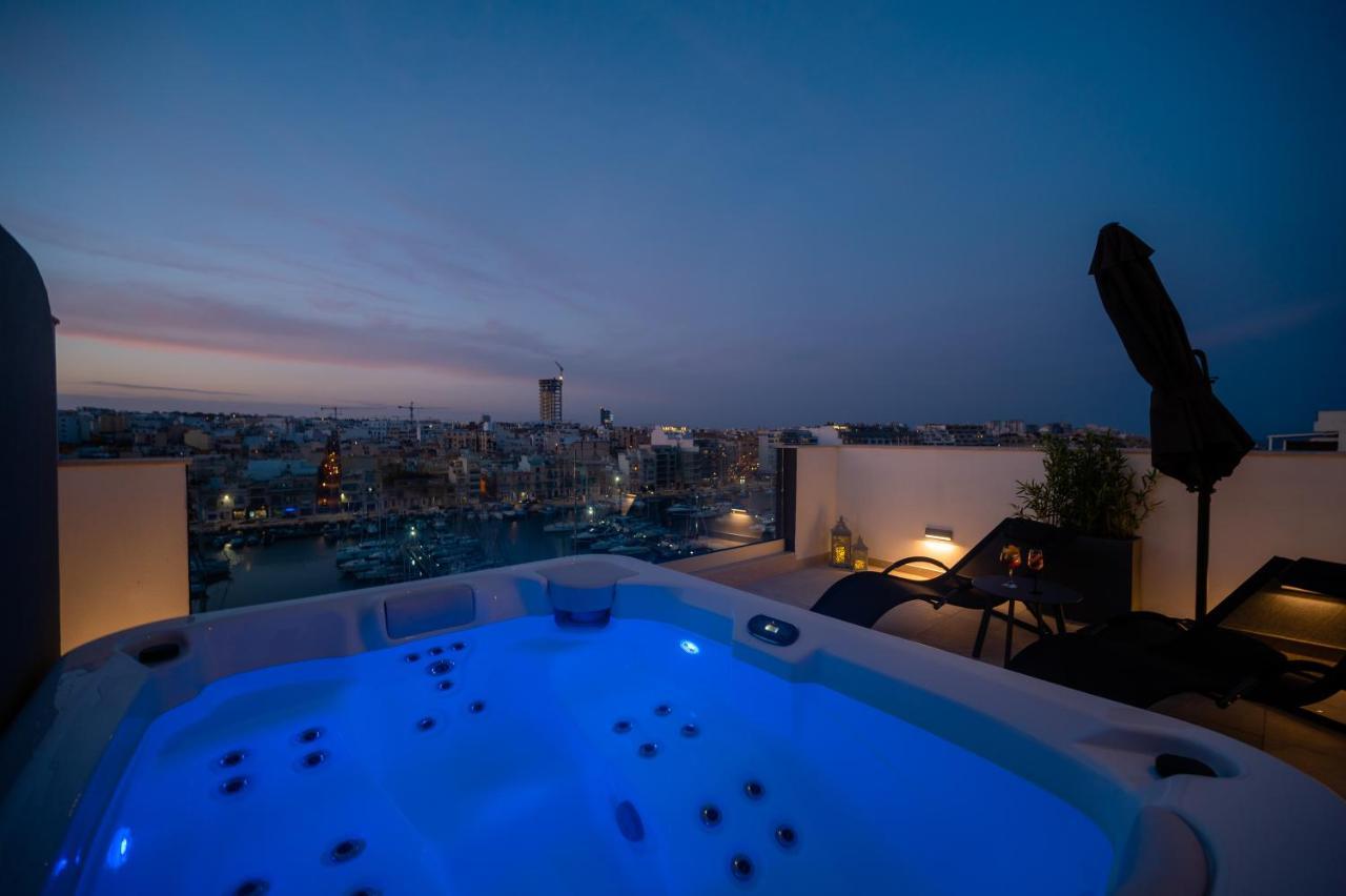 The Address Seafront Suites With Hot Tub Pieta Luaran gambar